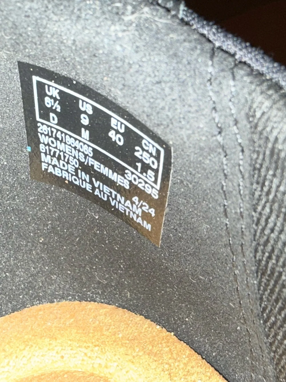 Clark’s Black Slip-On Women's Casual Flats NWT